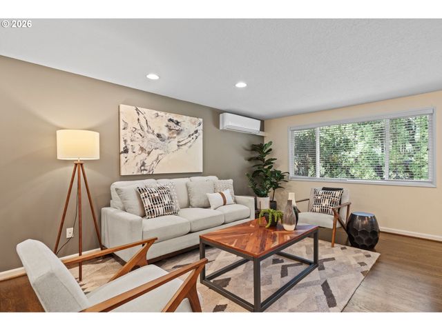 12585 Sw 128TH Ave, Tigard, OR 97223