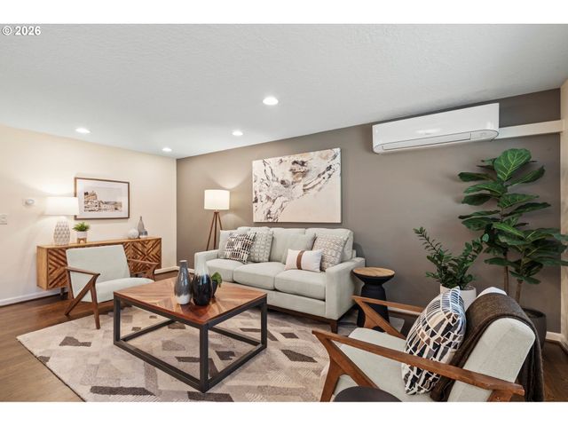 12585 Sw 128TH Ave, Tigard, OR 97223