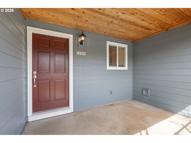 12585 Sw 128TH Ave, Tigard, OR 97223