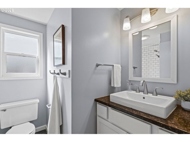 12585 Sw 128TH Ave, Tigard, OR 97223