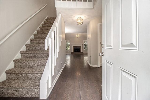 5019 David SE Place, Smyrna, GA 30082
