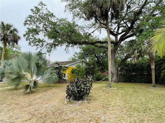 27777 Quinn ST W, Bonita Springs, FL 34135