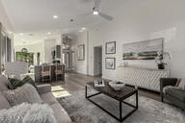 918 W BARBADOS Drive, Gilbert, AZ 85233