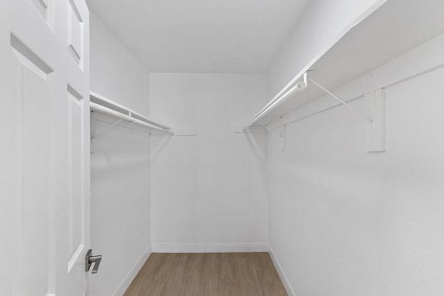 6825 N 81st Lane, Glendale, AZ 85303