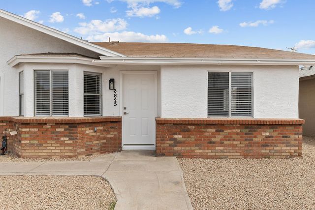 6825 N 81st Lane, Glendale, AZ 85303