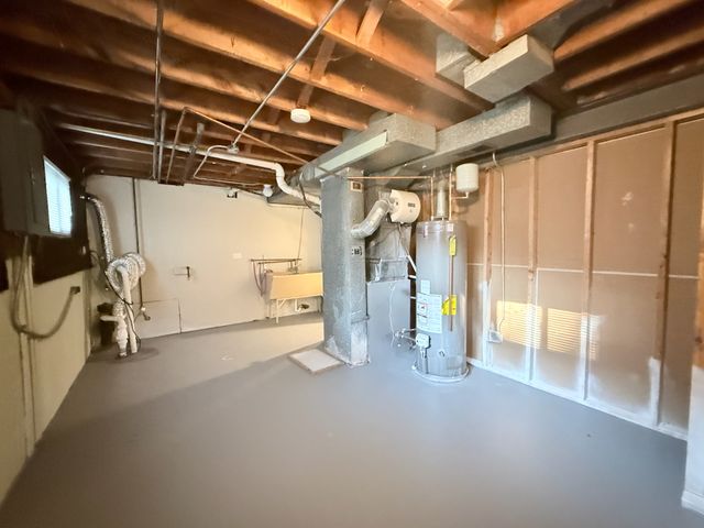 1041 Coach Road, Homewood, IL 60430