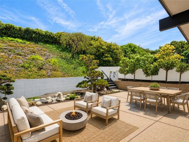 28518 Cedarbluff, Rancho Palos Verdes, CA 90275