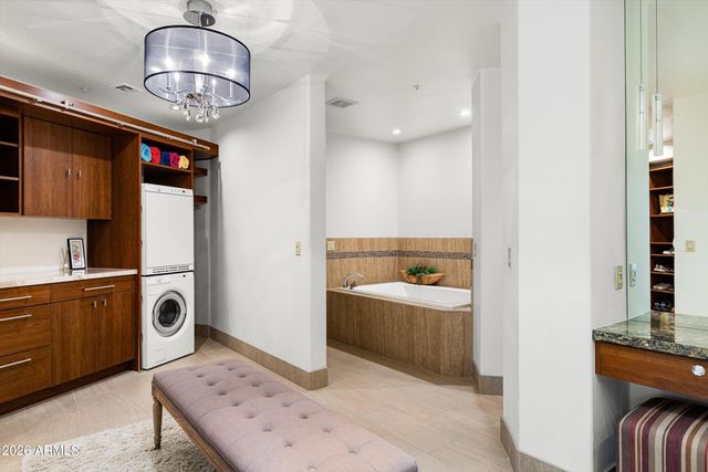 6711 E CAMELBACK Road 3, Scottsdale, AZ 85251