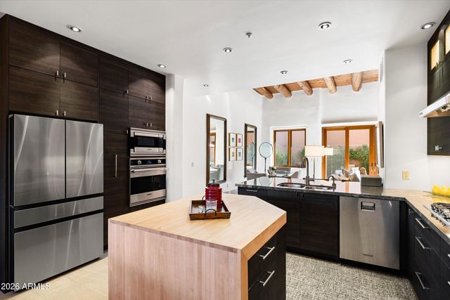 6711 E CAMELBACK Road 3, Scottsdale, AZ 85251