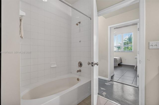 2001 Biscayne Blvd 2612, Miami, FL 33137