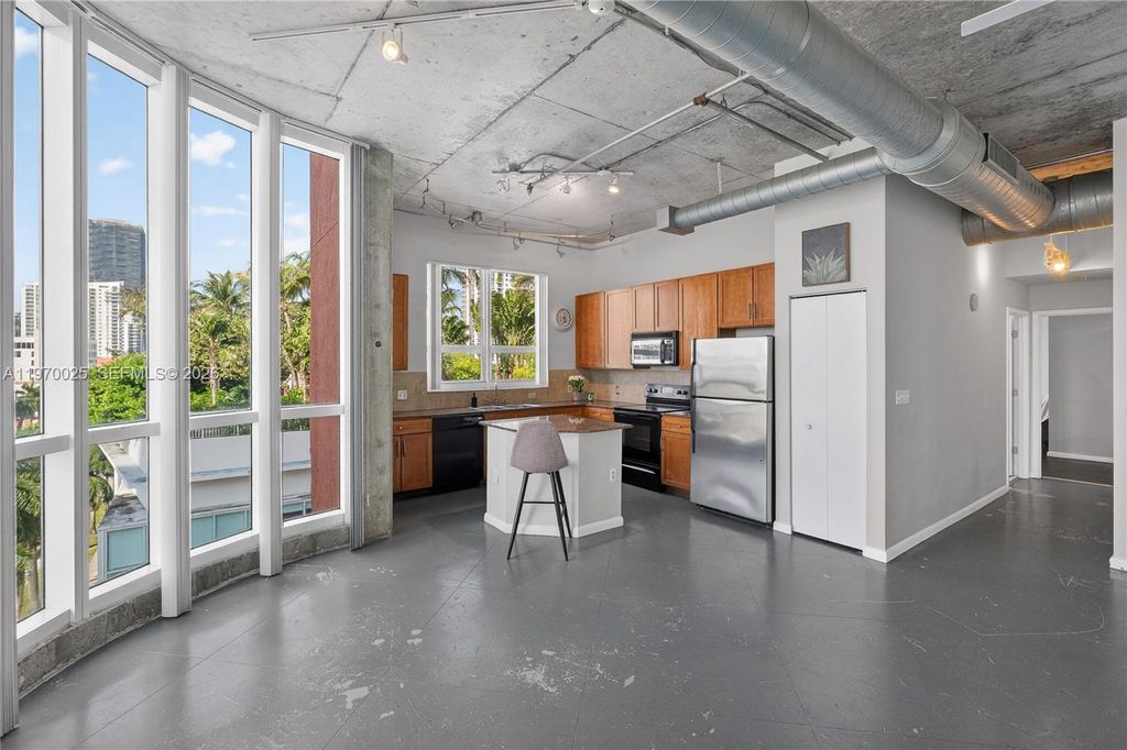 2001 Biscayne Blvd 2612, Miami, FL 33137