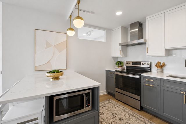 2930 N SHERIDAN Road 2106, Chicago, IL 60657