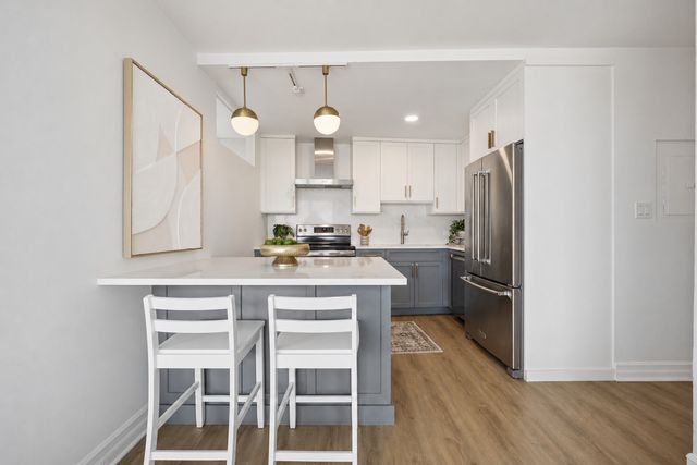 2930 N SHERIDAN Road 2106, Chicago, IL 60657
