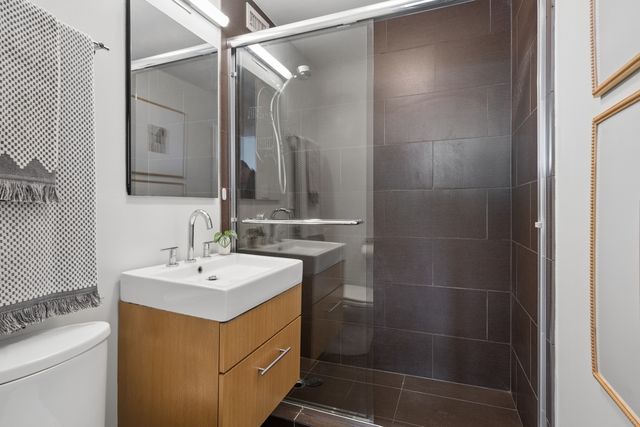 2930 N SHERIDAN Road 2106, Chicago, IL 60657