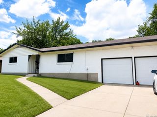 3611 LARKHILL, San Antonio, TX 78228