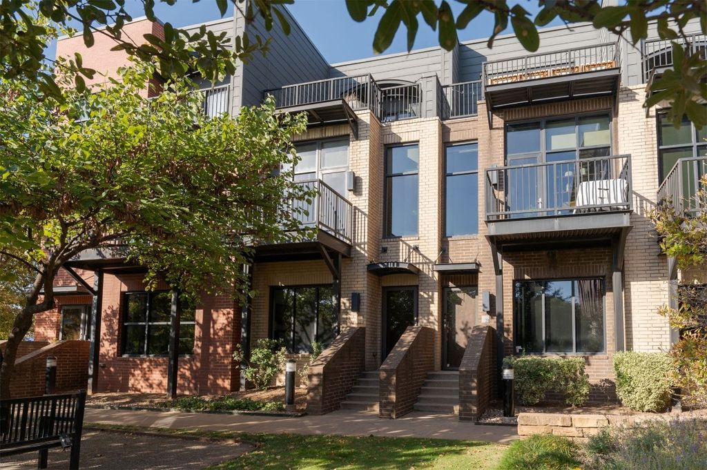 227 NE 4th Street, Oklahoma City, OK 73104