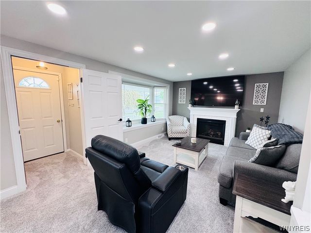 49 Marilyn Drive, West Seneca, NY 14224