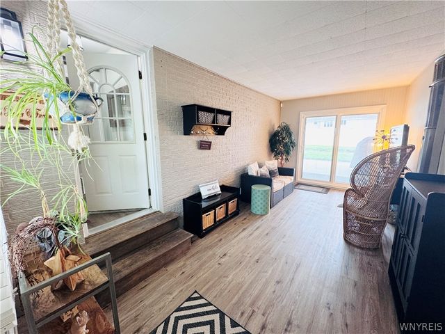 49 Marilyn Drive, West Seneca, NY 14224