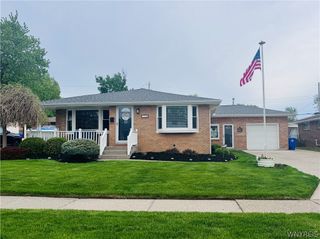 49 Marilyn Drive, West Seneca, NY 14224