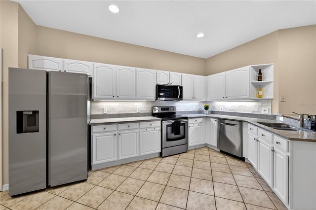 19128 LAKE AUDUBON DRIVE, Tampa, FL 33647