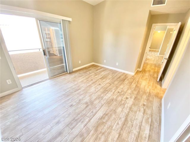 2153 Jade Creek Street 207, Las Vegas, NV 89117