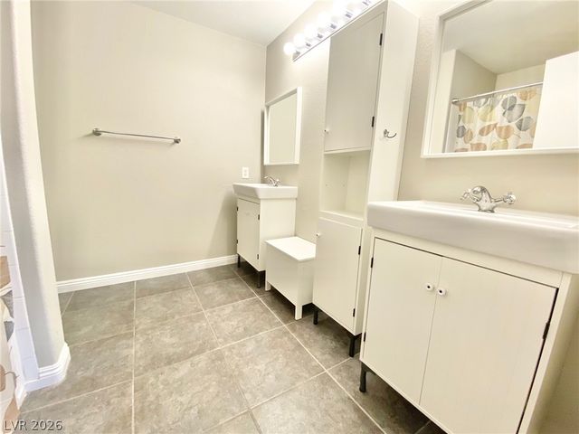 2153 Jade Creek Street 207, Las Vegas, NV 89117