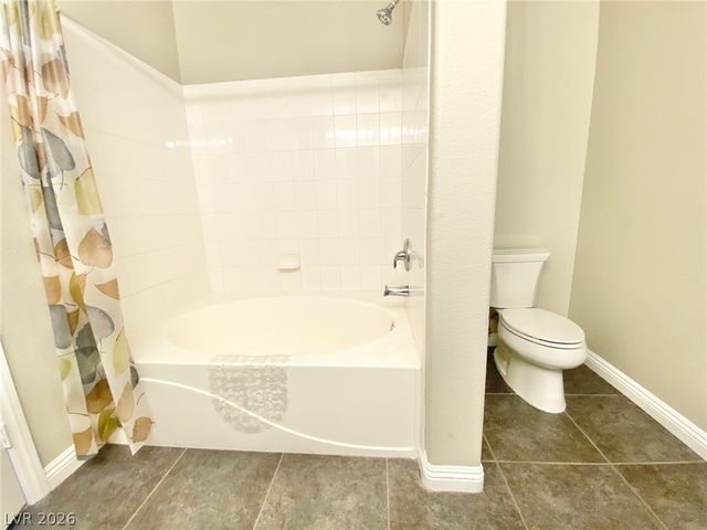 2153 Jade Creek Street 207, Las Vegas, NV 89117