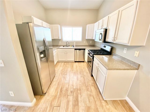 2153 Jade Creek Street 207, Las Vegas, NV 89117