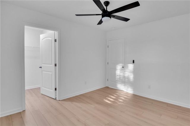 418 Lake Ridge Lane, Fairburn, GA 30213