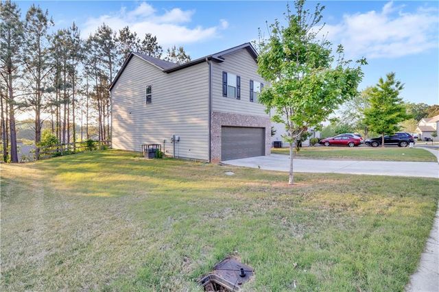 418 Lake Ridge Lane, Fairburn, GA 30213