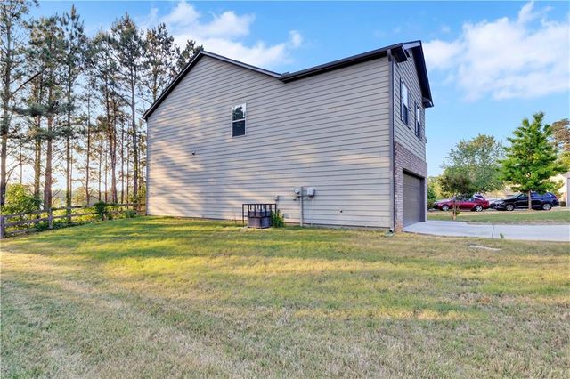 418 Lake Ridge Lane, Fairburn, GA 30213