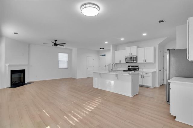 418 Lake Ridge Lane, Fairburn, GA 30213
