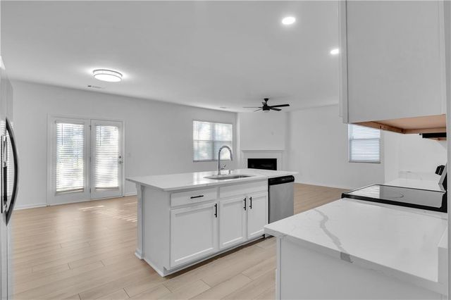 418 Lake Ridge Lane, Fairburn, GA 30213