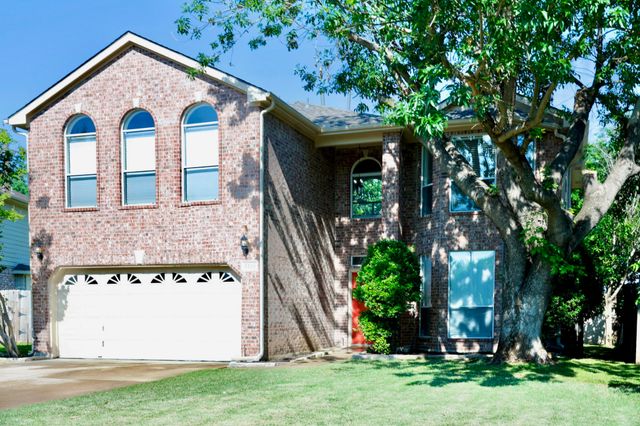 2136 Newport Drive, Flower Mound, TX 75028