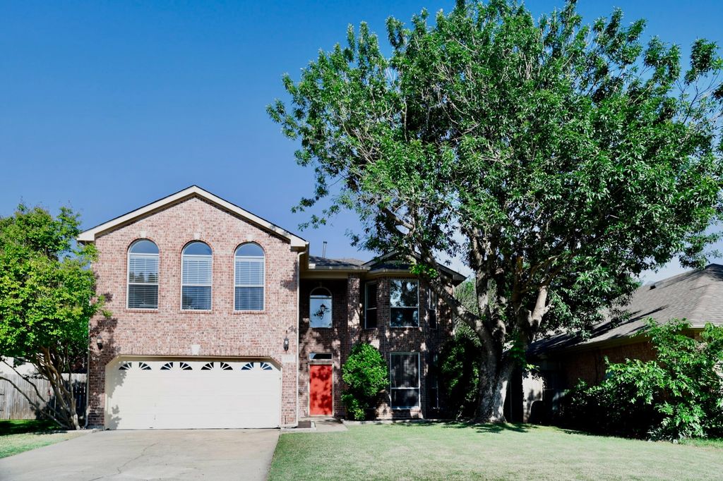 2136 Newport Drive, Flower Mound, TX 75028