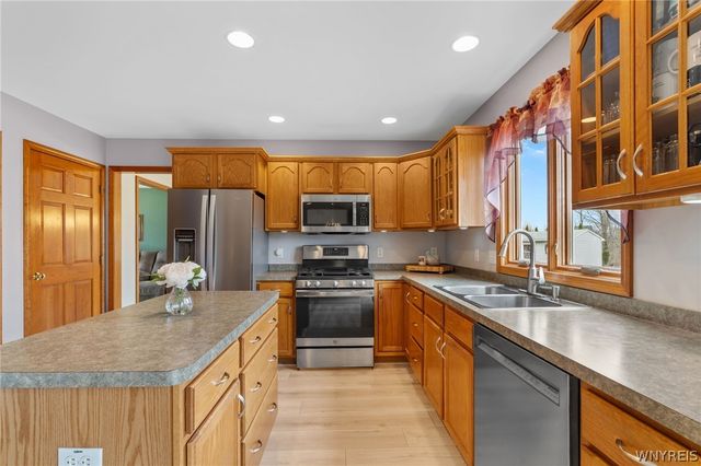 4620 Thornwood Court, Hamburg, NY 14075