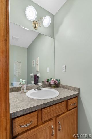 4620 Thornwood Court, Hamburg, NY 14075