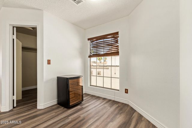 501 E TOPEKA Drive, Phoenix, AZ 85024