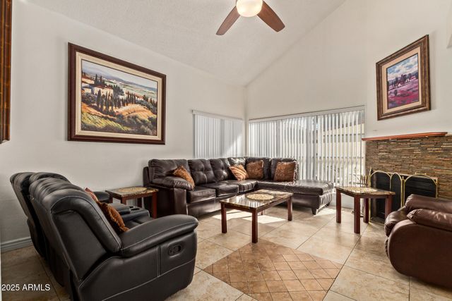 501 E TOPEKA Drive, Phoenix, AZ 85024