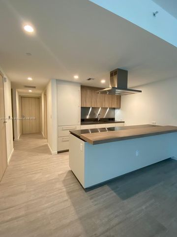 1000 Brickell Plz 3207, Miami, FL 33131