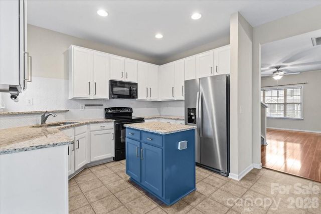 10563 Stoneacre Court, Pineville, NC 28134