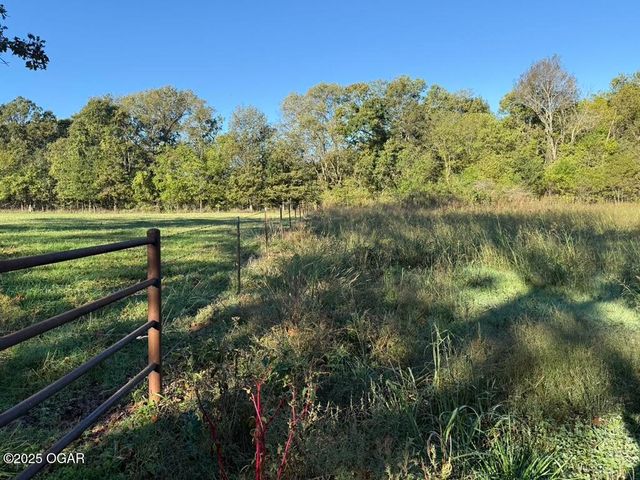 7777 Cr-110, Carthage, MO 64836