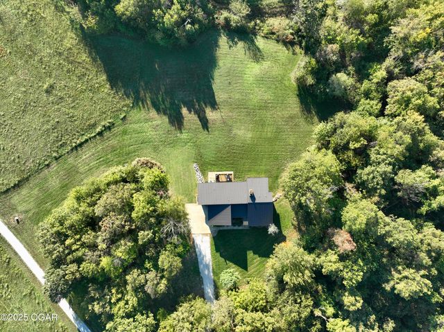 7777 Cr-110, Carthage, MO 64836