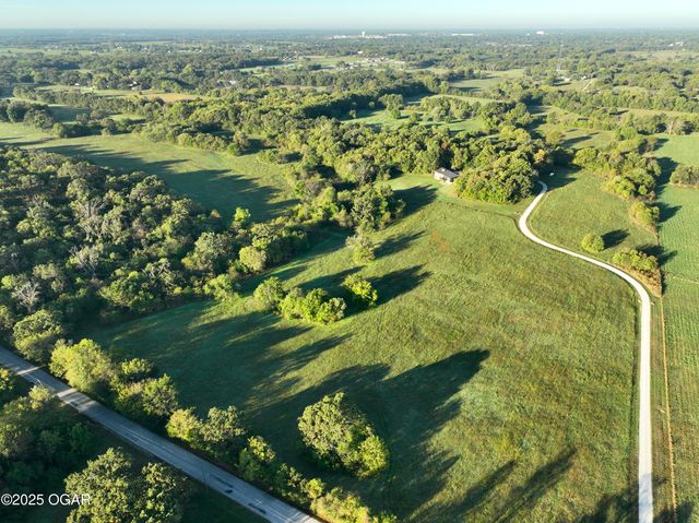 7777 Cr-110, Carthage, MO 64836