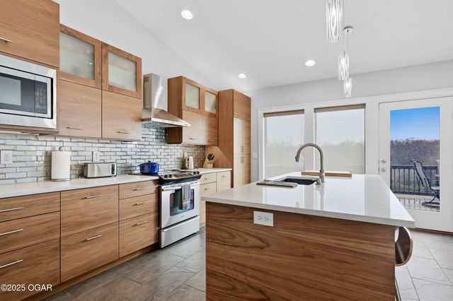 7777 Cr-110, Carthage, MO 64836