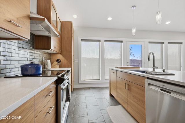 7777 Cr-110, Carthage, MO 64836