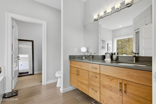 7777 Cr-110, Carthage, MO 64836