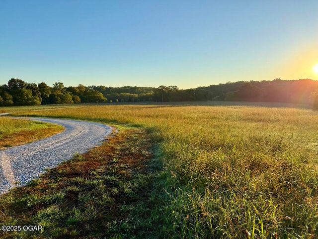 7777 Cr-110, Carthage, MO 64836