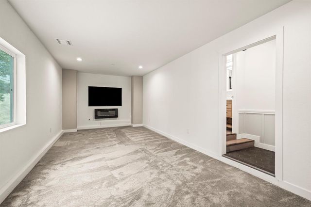 488 Woodgate Rd, Valley Springs, CA 95252