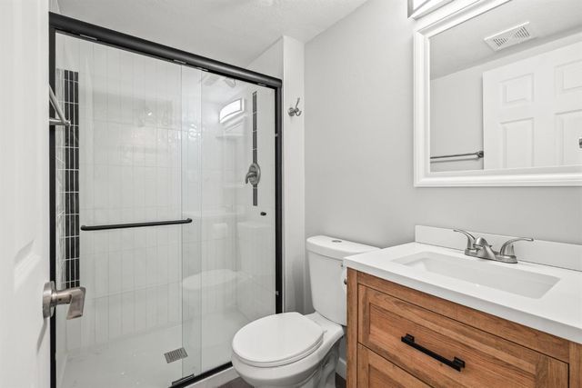 488 Woodgate Rd, Valley Springs, CA 95252